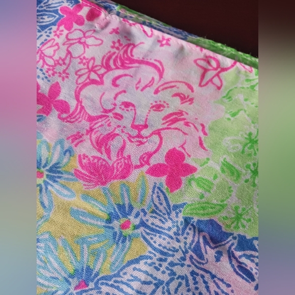 Lilly Pulitzer Resort Scarf Cheek to Cheek Multi patchwork pattern NWOT - Picture 4 of 5
